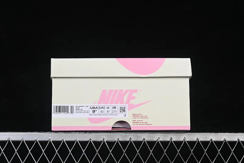 All categories Air Jordan Jordan series basketball shoes Air Jordan 1 Low pure original version Travis Scott x Air Jordan 1 Low OG AJ1 Joe 1 undercut low IQ7604-100